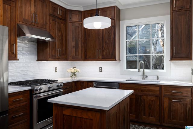 98 HAWTHORN STREET, Birmingham, AL 35242