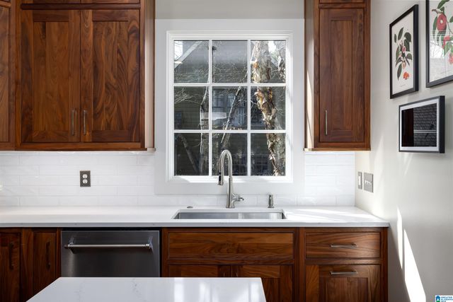 98 HAWTHORN STREET, Birmingham, AL 35242