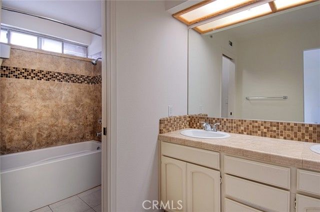 2652 Santa Ana E, Costa Mesa, CA 92627