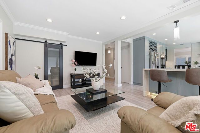 5220 Mary Ellen Avenue, Sherman Oaks, CA 91401