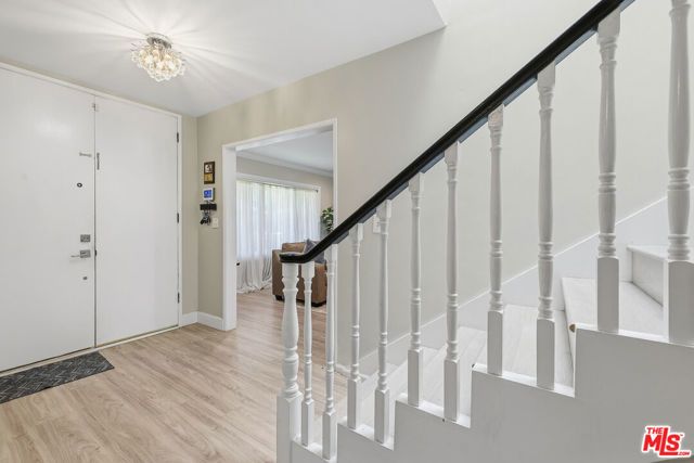 5220 Mary Ellen Avenue, Sherman Oaks, CA 91401