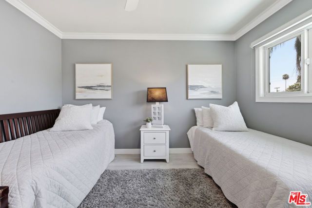 5220 Mary Ellen Avenue, Sherman Oaks, CA 91401