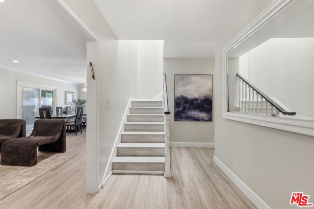5220 Mary Ellen Avenue, Sherman Oaks, CA 91401