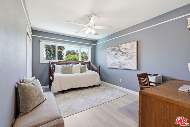 5220 Mary Ellen Avenue, Sherman Oaks, CA 91401