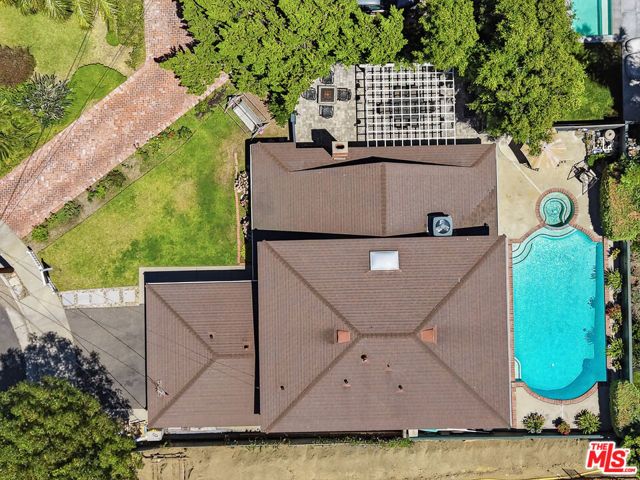 5220 Mary Ellen Avenue, Sherman Oaks, CA 91401