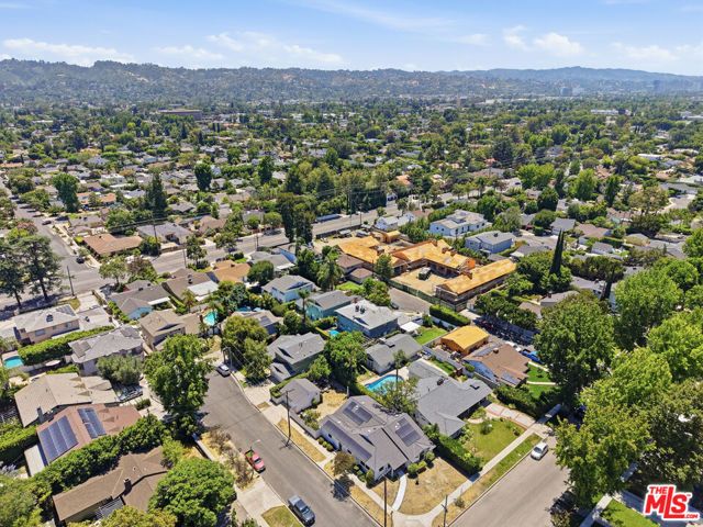 5220 Mary Ellen Avenue, Sherman Oaks, CA 91401