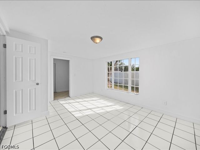 2253 10th CT, Lehigh Acres, FL 33936