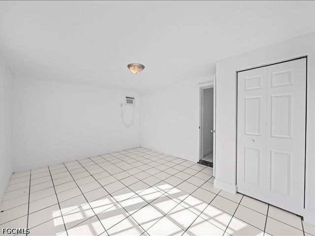 2253 10th CT, Lehigh Acres, FL 33936