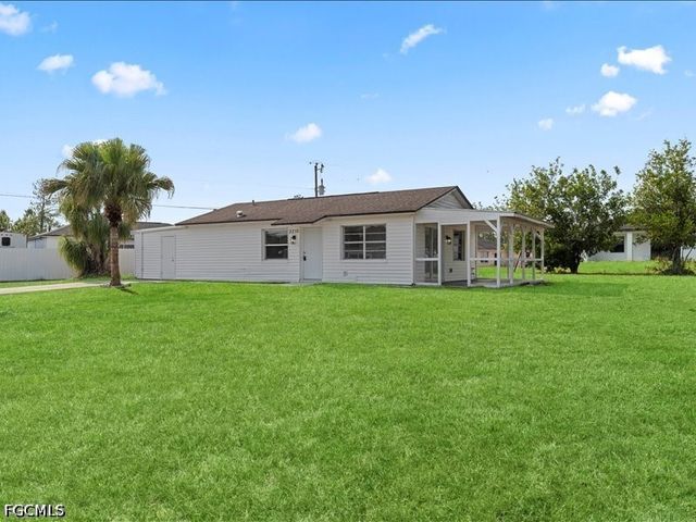 2253 10th CT, Lehigh Acres, FL 33936