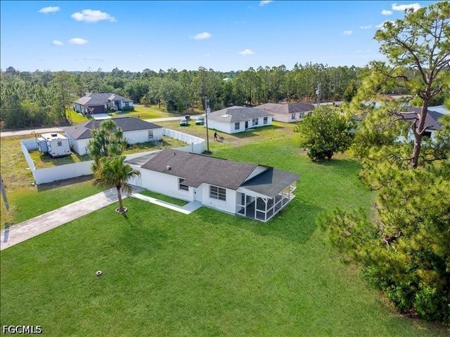 2253 10th CT, Lehigh Acres, FL 33936