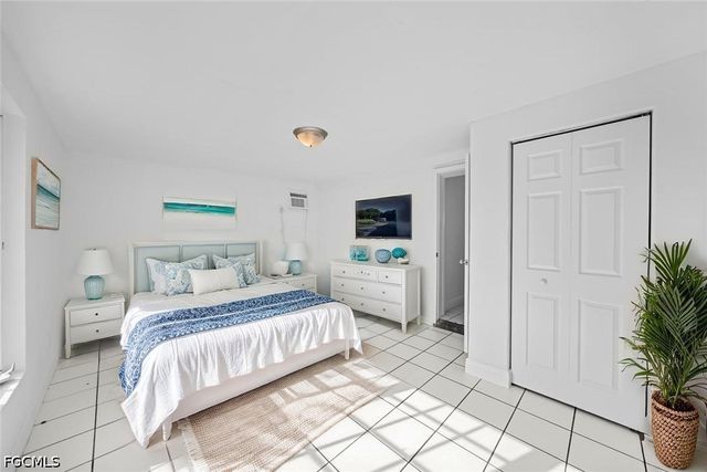 2253 10th CT, Lehigh Acres, FL 33936