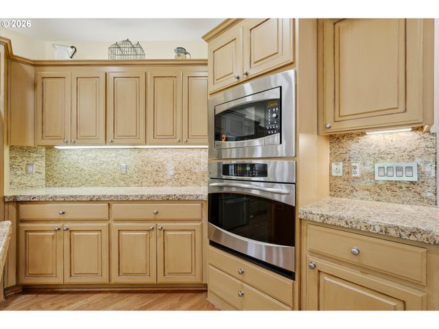 22595 Sw MIAMI Dr, Tualatin, OR 97062