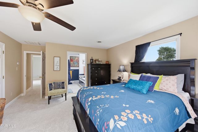 594 Sams Way, Abingdon, VA 24210