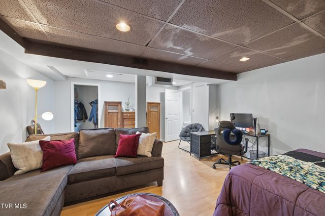 594 Sams Way, Abingdon, VA 24210