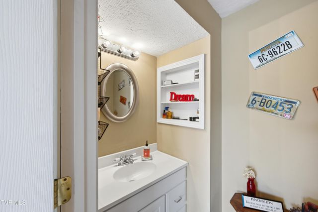 594 Sams Way, Abingdon, VA 24210