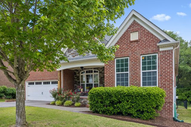 6013 Christmas Dr, Nolensville, TN 37135