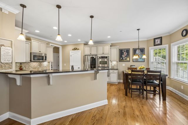 6013 Christmas Dr, Nolensville, TN 37135