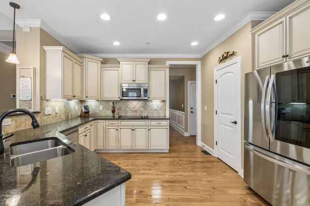6013 Christmas Dr, Nolensville, TN 37135