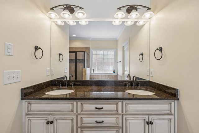 6013 Christmas Dr, Nolensville, TN 37135
