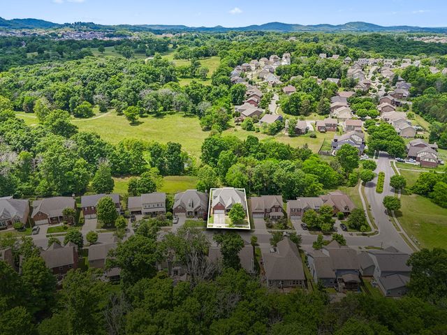 6013 Christmas Dr, Nolensville, TN 37135
