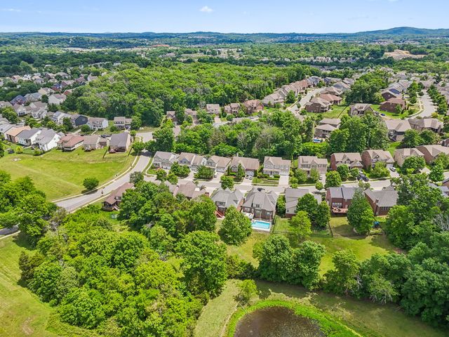 6013 Christmas Dr, Nolensville, TN 37135