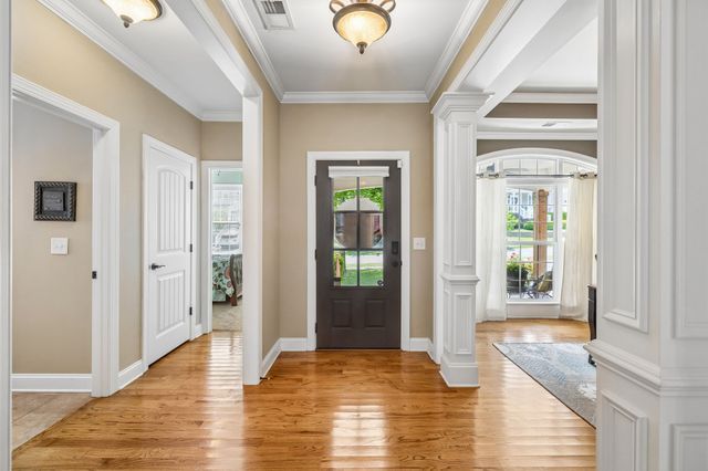 6013 Christmas Dr, Nolensville, TN 37135