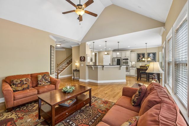 6013 Christmas Dr, Nolensville, TN 37135