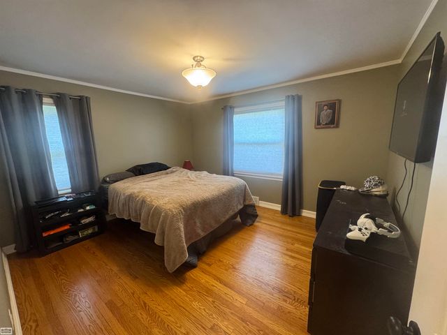 21910 Englehardt Street, Saint Clair Shores, MI 48080