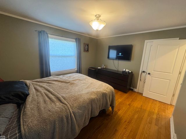 21910 Englehardt Street, Saint Clair Shores, MI 48080