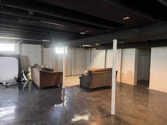 21910 Englehardt Street, Saint Clair Shores, MI 48080