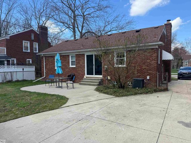 21910 Englehardt Street, Saint Clair Shores, MI 48080