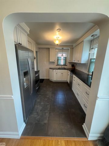 21910 Englehardt Street, Saint Clair Shores, MI 48080