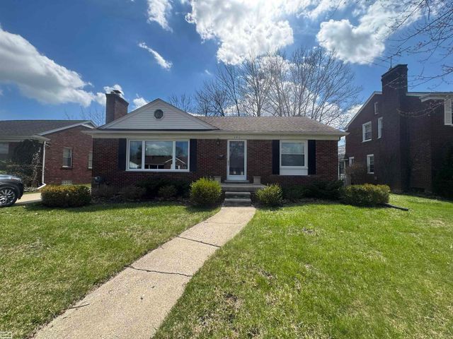 21910 Englehardt Street, Saint Clair Shores, MI 48080