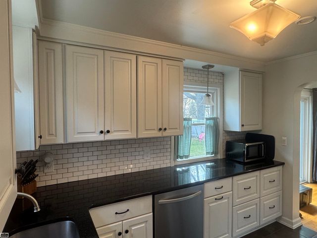 21910 Englehardt Street, Saint Clair Shores, MI 48080