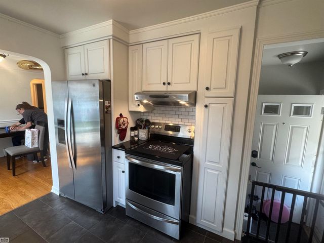 21910 Englehardt Street, Saint Clair Shores, MI 48080