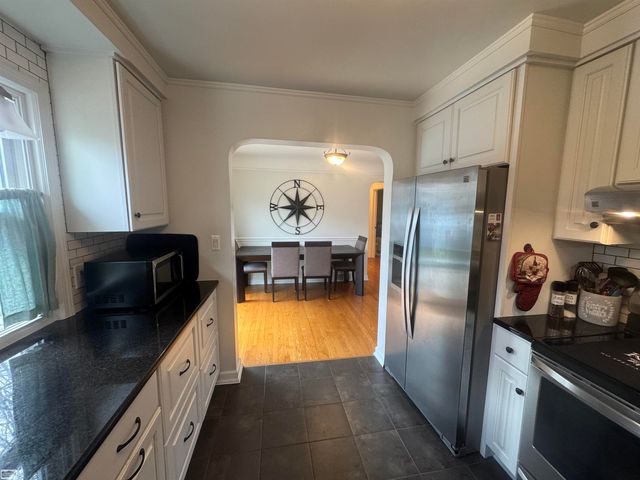 21910 Englehardt Street, Saint Clair Shores, MI 48080