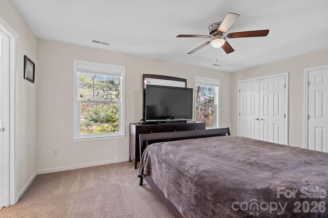1009 Baldwin Commons Drive, Arden, NC 28704