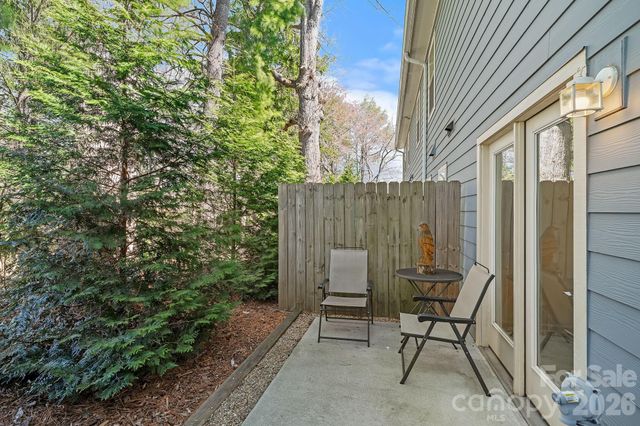1009 Baldwin Commons Drive, Arden, NC 28704