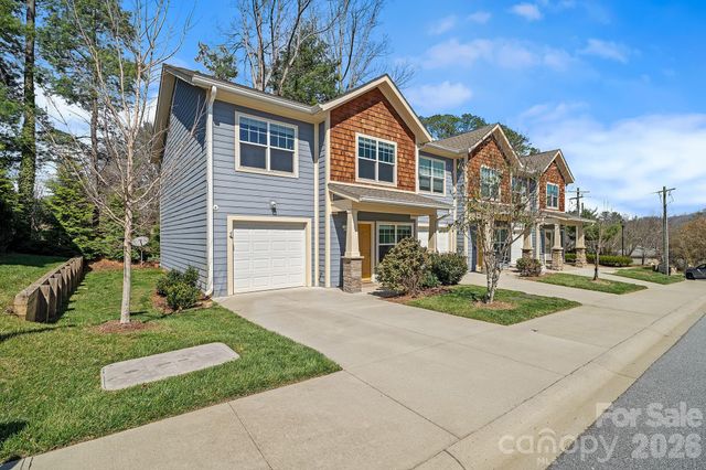 1009 Baldwin Commons Drive, Arden, NC 28704