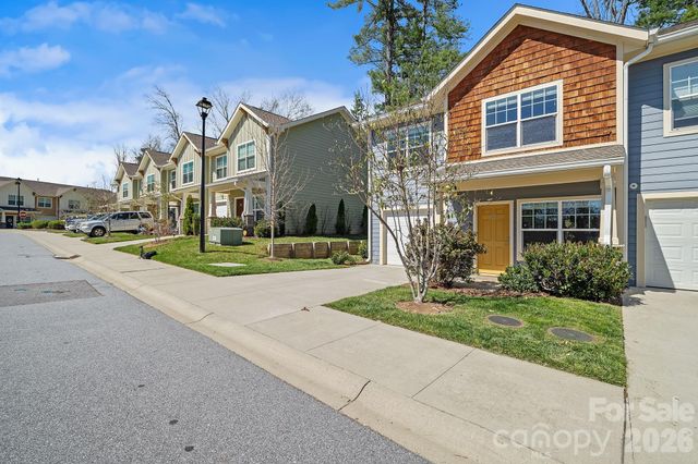 1009 Baldwin Commons Drive, Arden, NC 28704