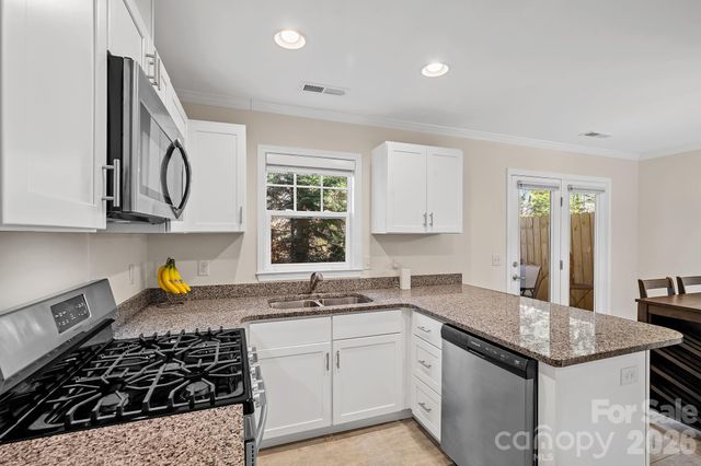 1009 Baldwin Commons Drive, Arden, NC 28704