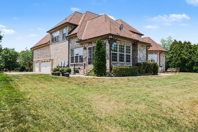 3356 Clovercroft Dr, Murfreesboro, TN 37130