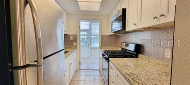 911 WASHINGTON AVENUE SW 118, Largo, FL 33770