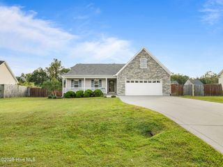 305 Forbes Lane, Jacksonville, NC 28540