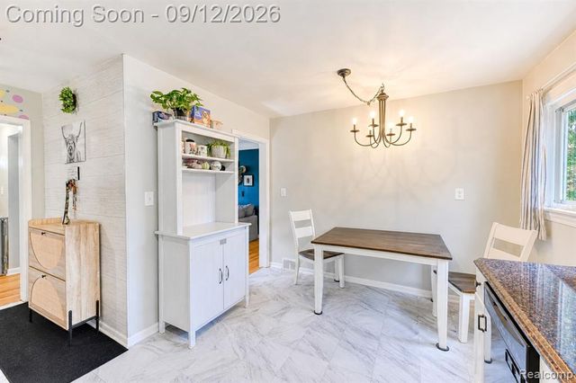 2908 Norwood Drive, Trenton, MI 48183