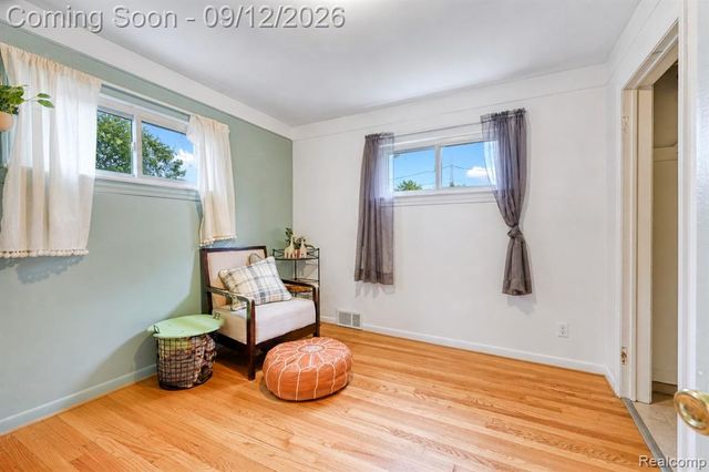 2908 Norwood Drive, Trenton, MI 48183