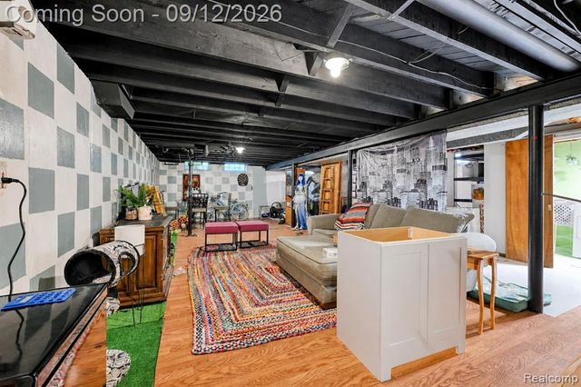 2908 Norwood Drive, Trenton, MI 48183