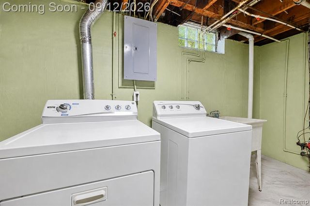 2908 Norwood Drive, Trenton, MI 48183