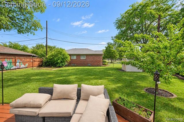2908 Norwood Drive, Trenton, MI 48183