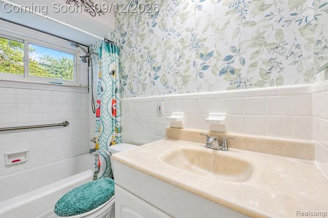 2908 Norwood Drive, Trenton, MI 48183